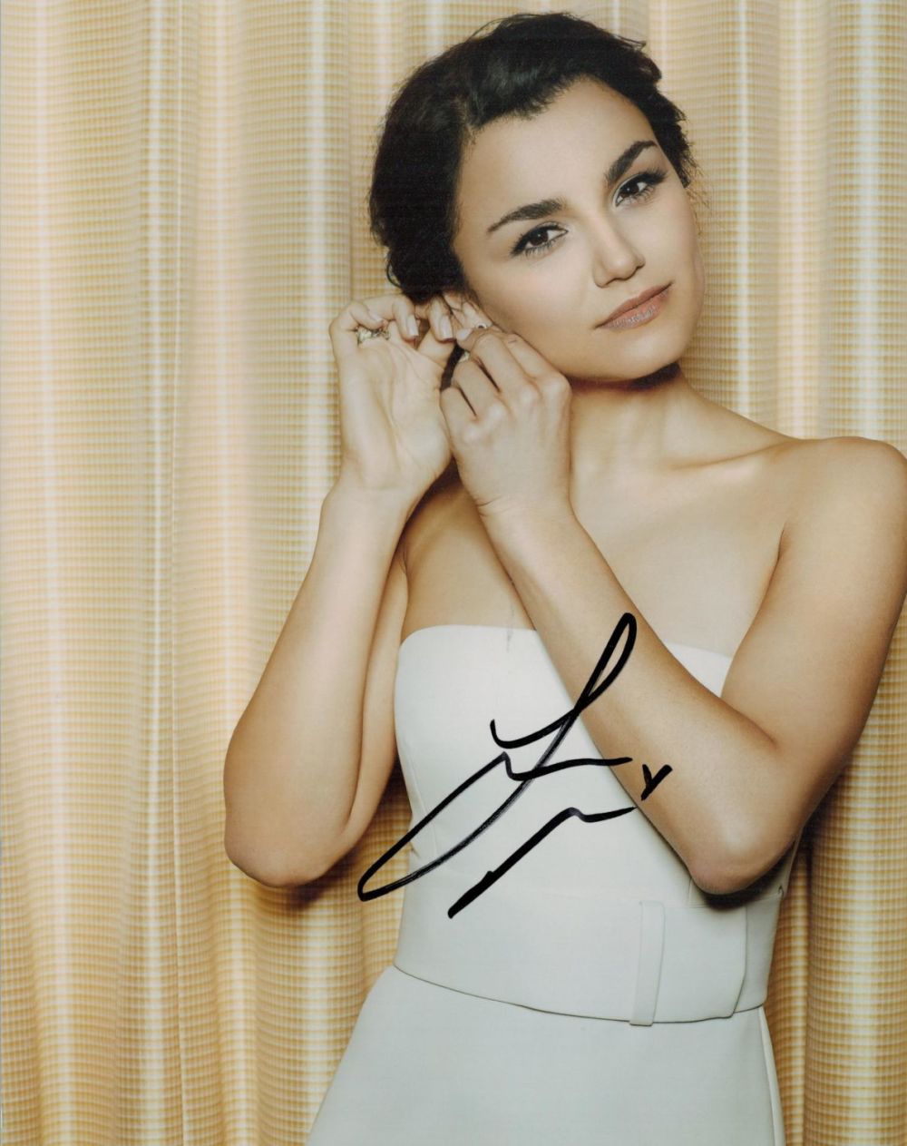 Lot 128: Samantha Barks signed 10x8 colour photo. Barks is...