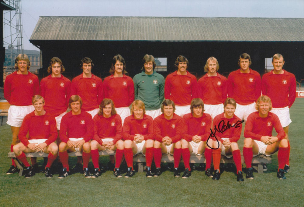 Lot 151: Autographed John Robertson 12 X 8 Photo :...