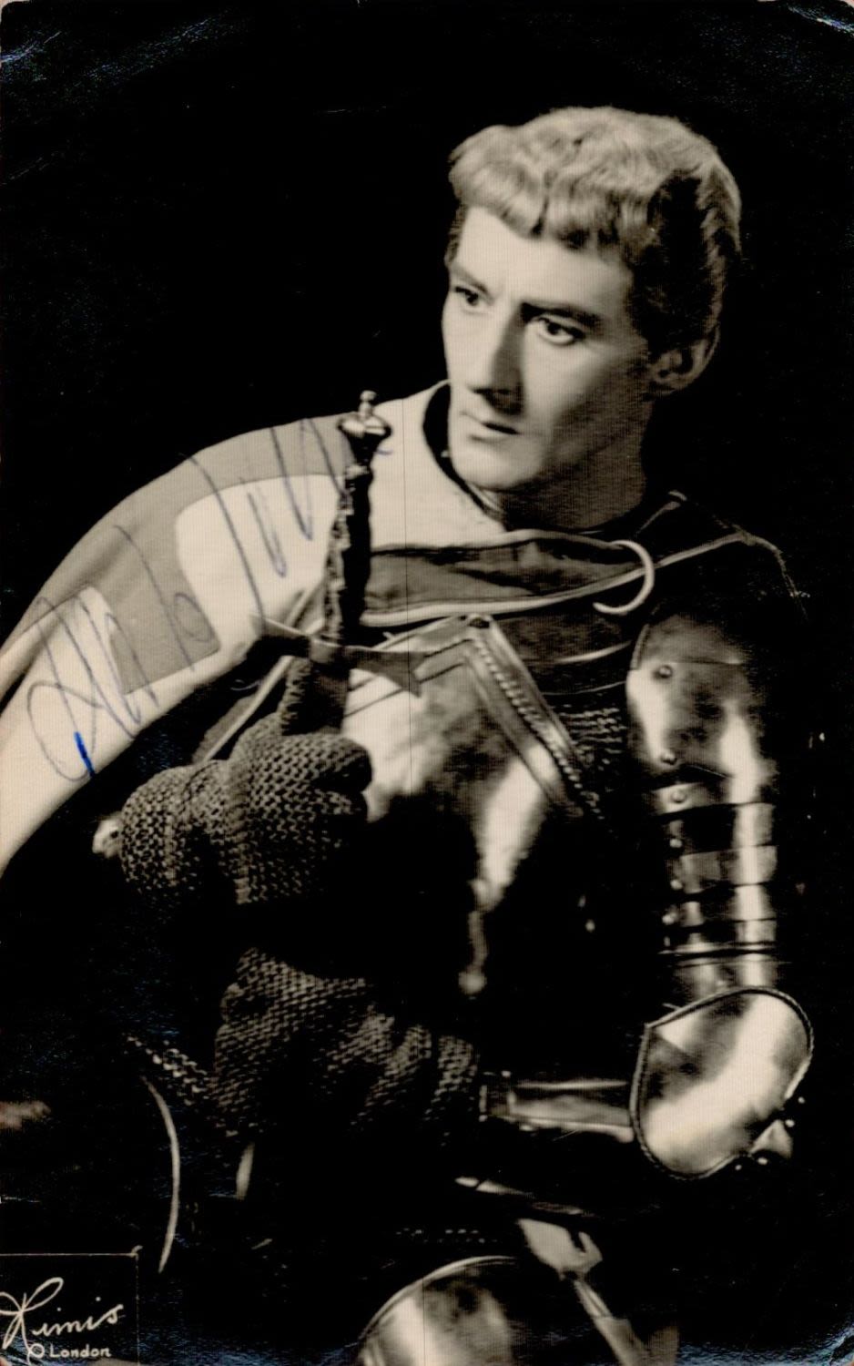 Lot 234: Anton Dolin Signed 5x3 inch vintage black and...