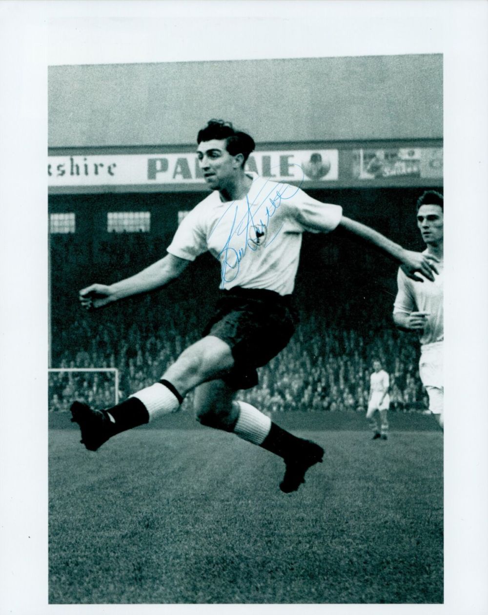 Lot 269: Bobby Smith signed 10x8 black and white photo...