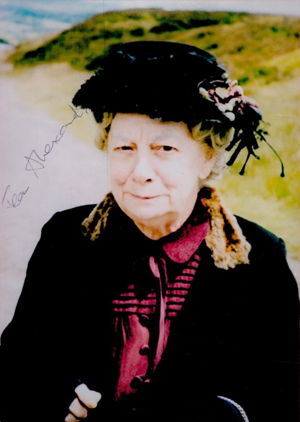 Lot 292: Jean Alexander signed 7x5 Last of the Summer...