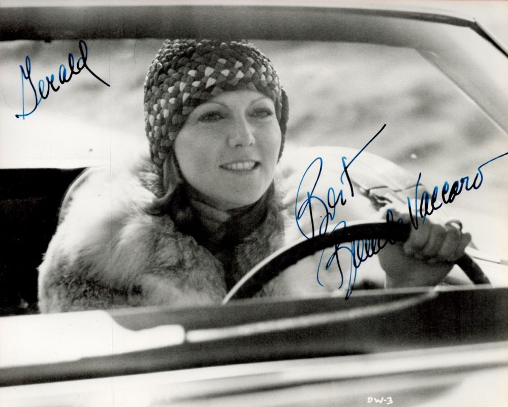 Lot 401: Brenda Vaccaro signed 10x8 black and white photo....