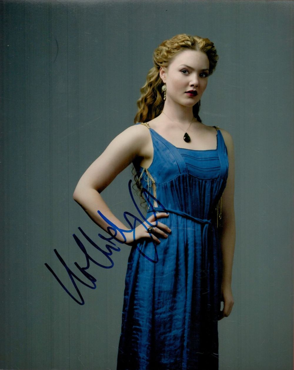 Lot 403: Holliday Grainger signed 10x8 colour photo. All autographs...