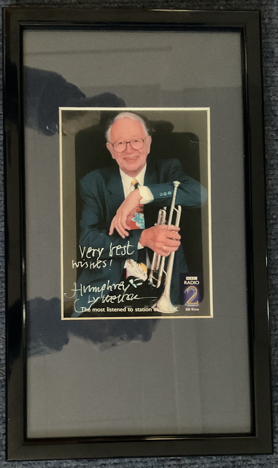 Lot 501: Humphrey Lyttelton signed 12x7 mounted and framed colour...
