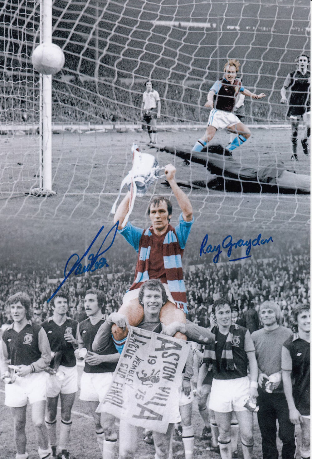 Lot 690: Football Autographed Aston Villa 12 X 8 Photo...