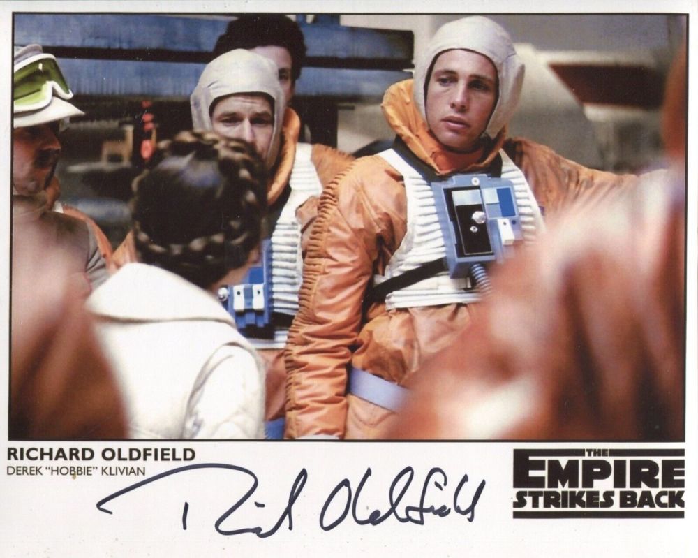 Lot 132: Star Wars The Empire Strikes Back 8x10 photo...