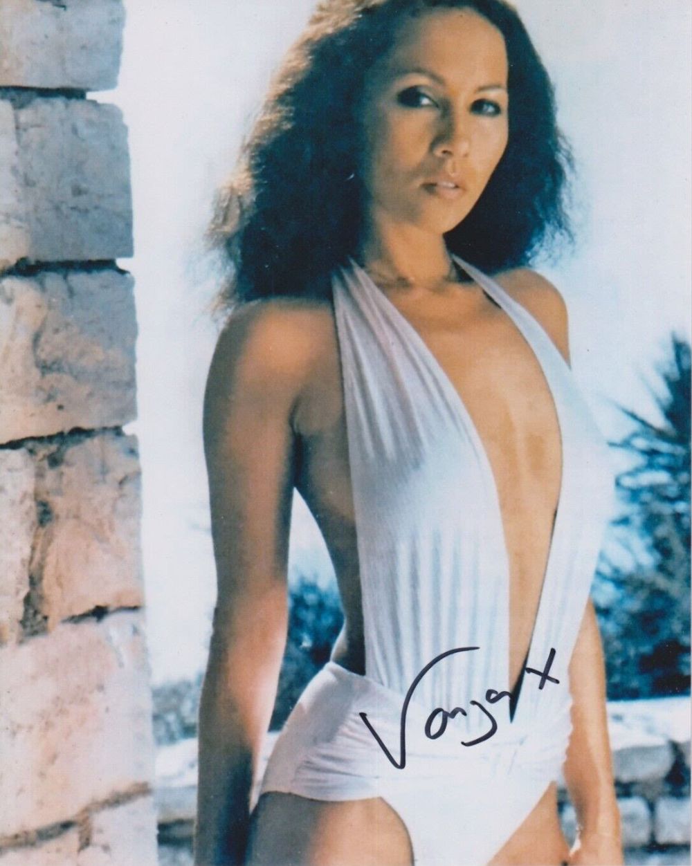Lot 195: Vanya Seager photograph signed 10 x 8 colour...