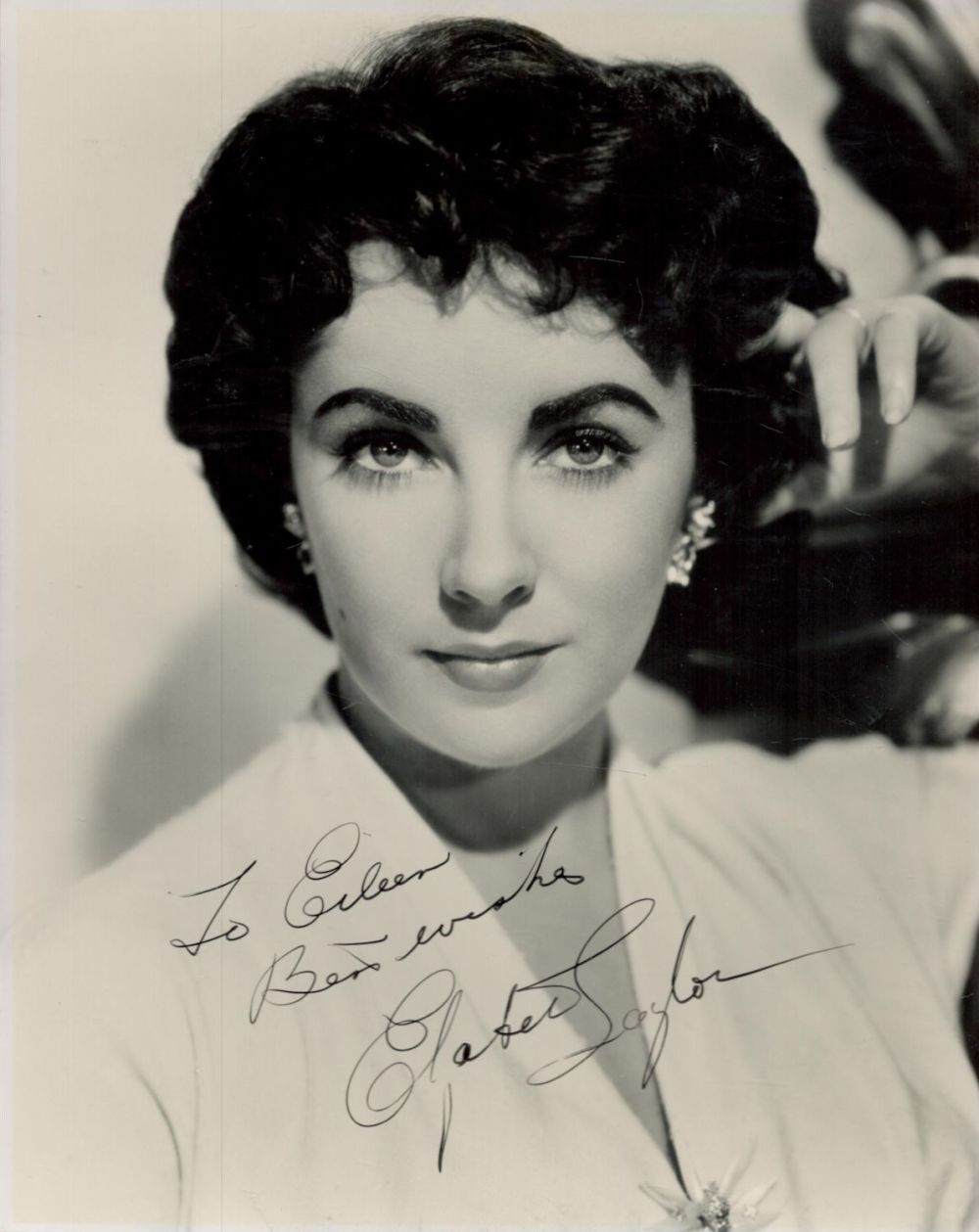 Lot 156: Elizabeth Taylor Signed 10x8 inch Black and White...
