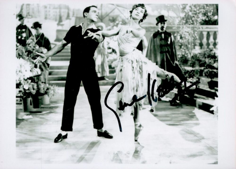 Lot 269: Gene Kelly signed 7x5 black and white photo....