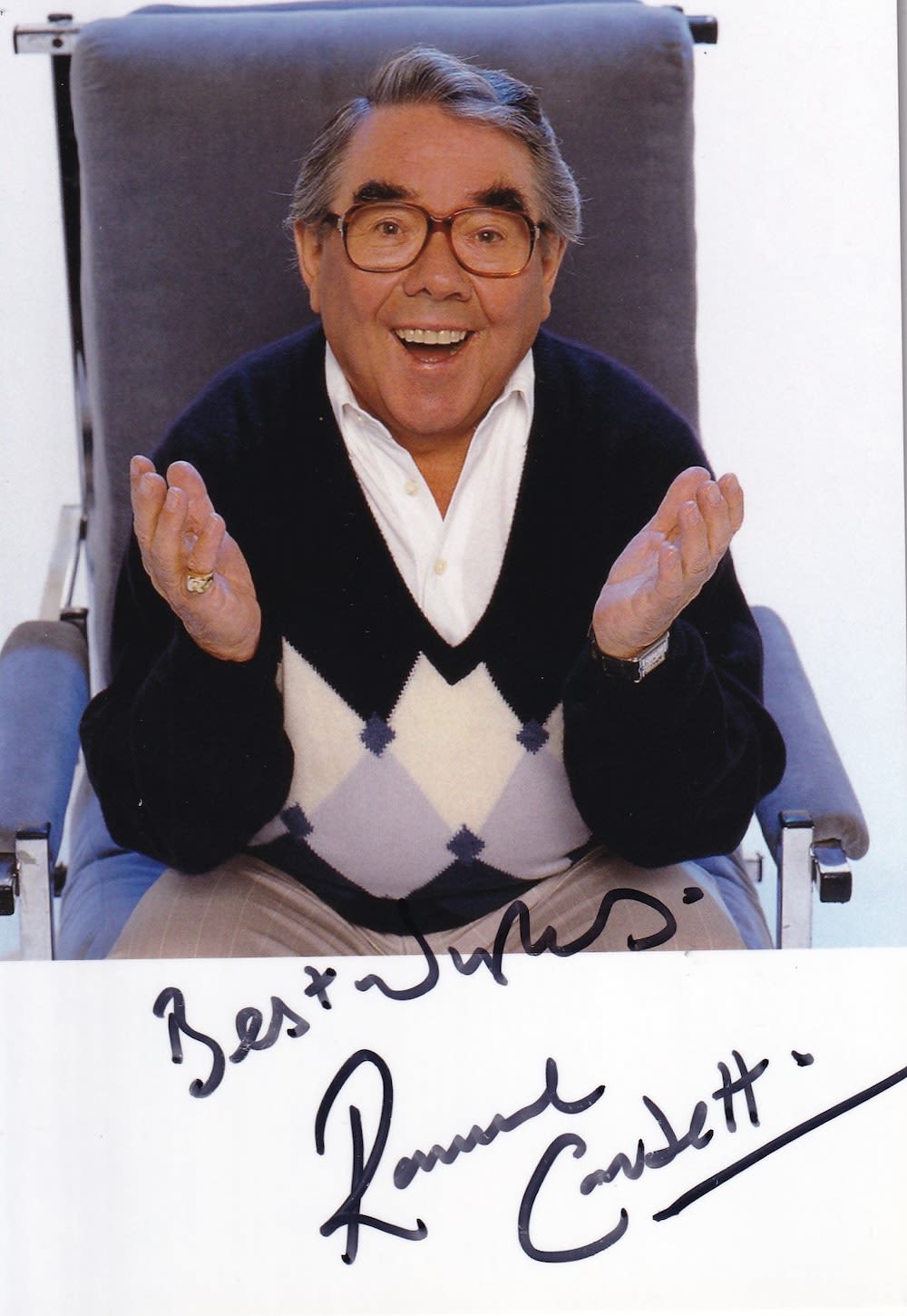 Lot 5: Ronnie Corbett Legendary Comedy Entertainer 6x4 inch Signed...