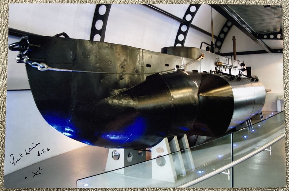 Lot 275: WW2 Midget Sub ace John Lorimer signed 12...
