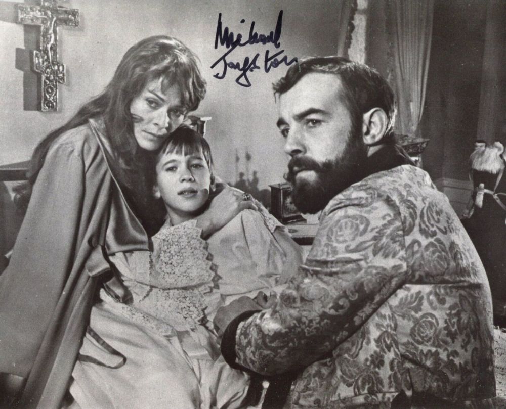 Lot 287: Epic movie Nicholas and Alexandra photo signed by...