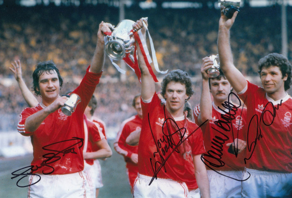 Lot 373: Autographed NOTTM FOREST 12 x 8 photo :...