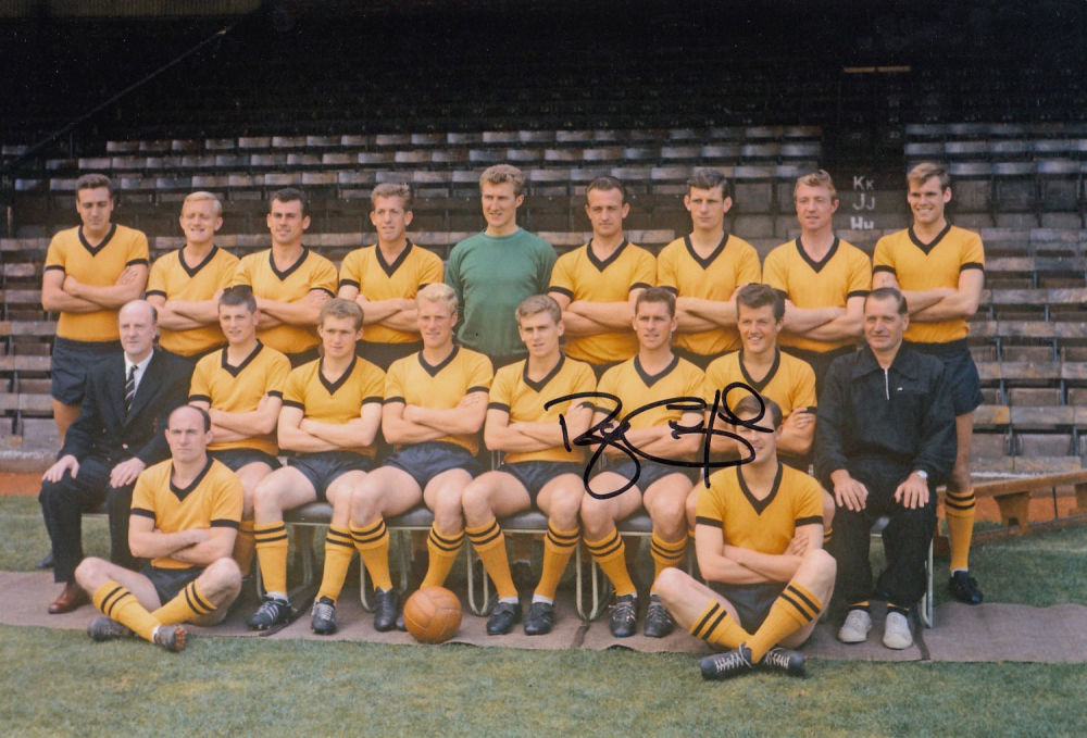 Lot 377: Autographed RAY CRAWFORD 12 x 8 photo :...