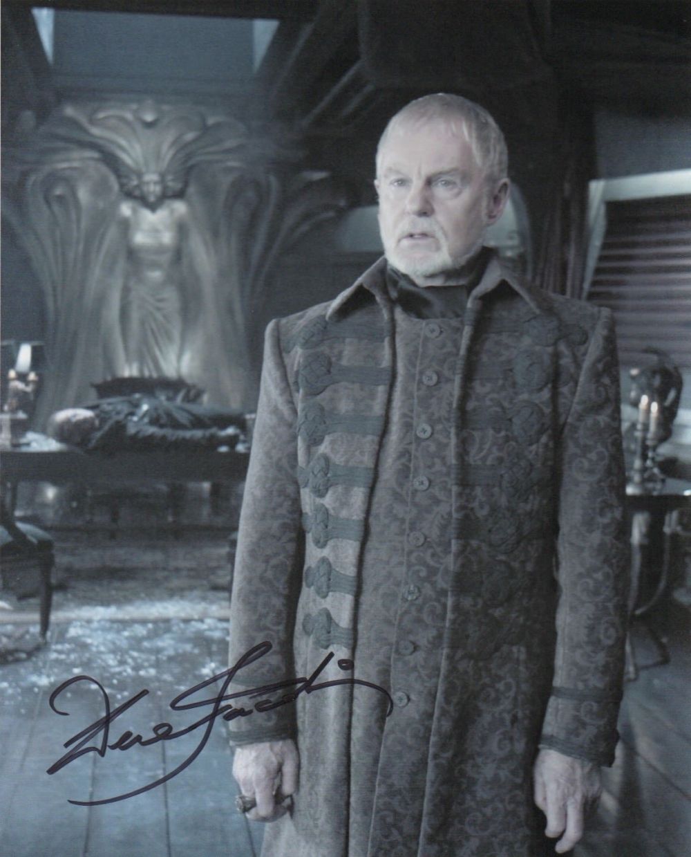 Lot 382: Derek Jacobi signed 10x8 picture in character from...