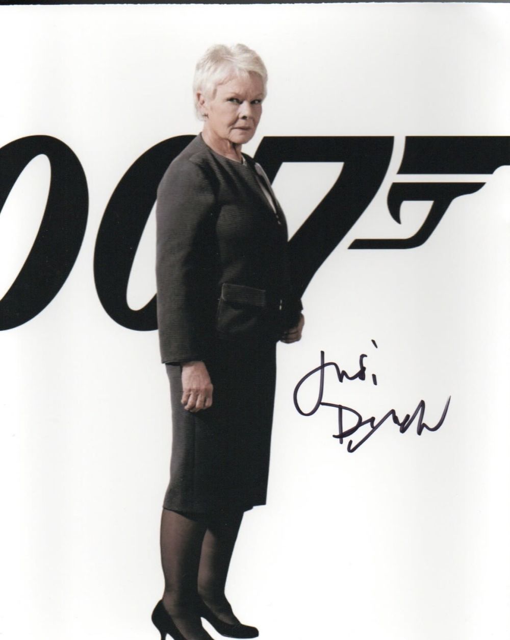 Lot 392: James Bond Dame Judi Dench signed 10x8 picture...