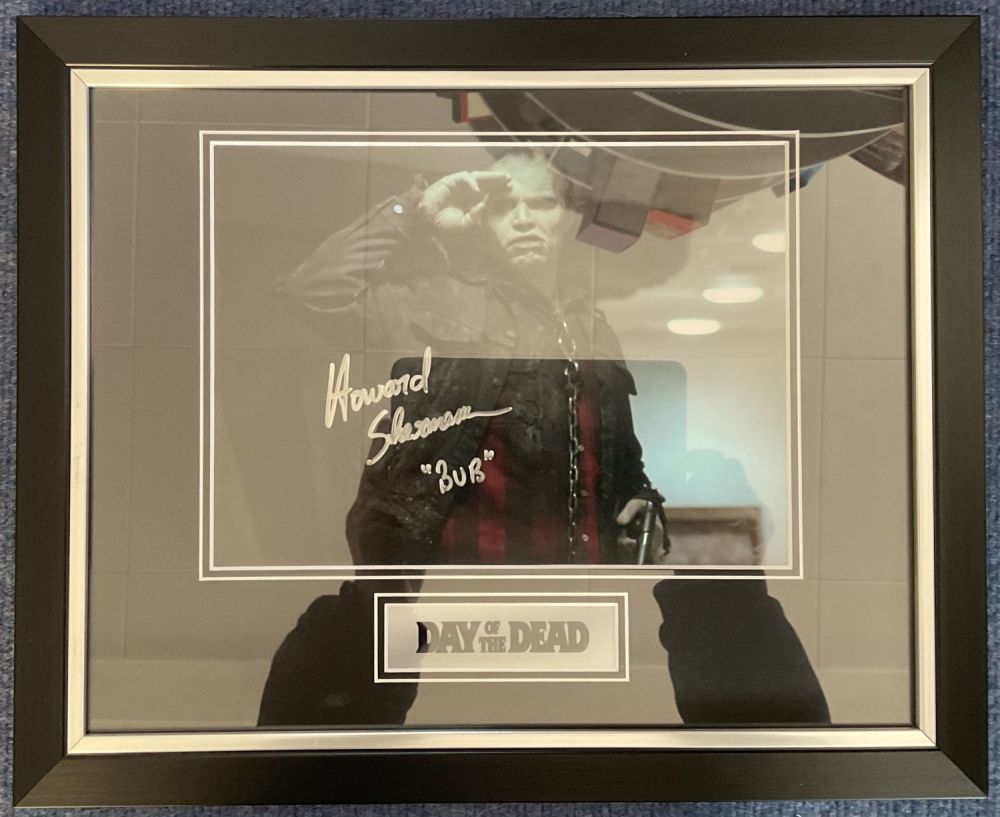 Lot 397: Stunning lot of Professional Framed Display and 10x8...