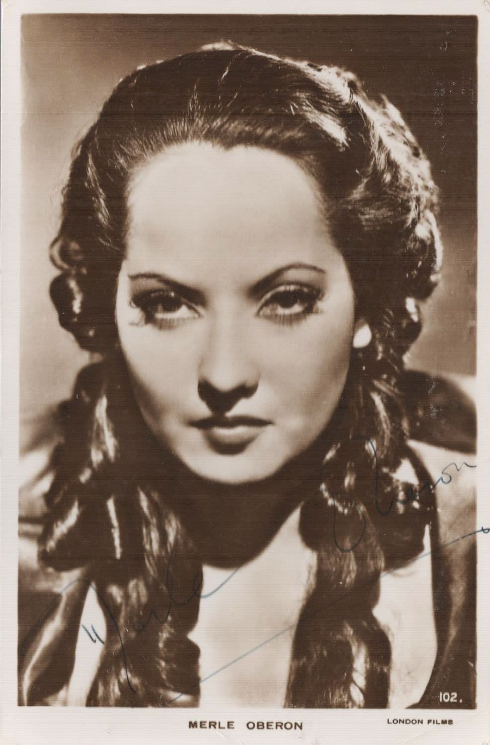 Lot 707: Merle Oberon Signed 5x3 vintage black and white...