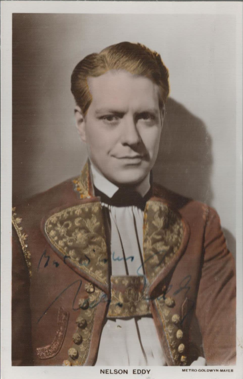 Lot 718: Nelson Eddy Signed 5x3 colour photo. Good Condition....