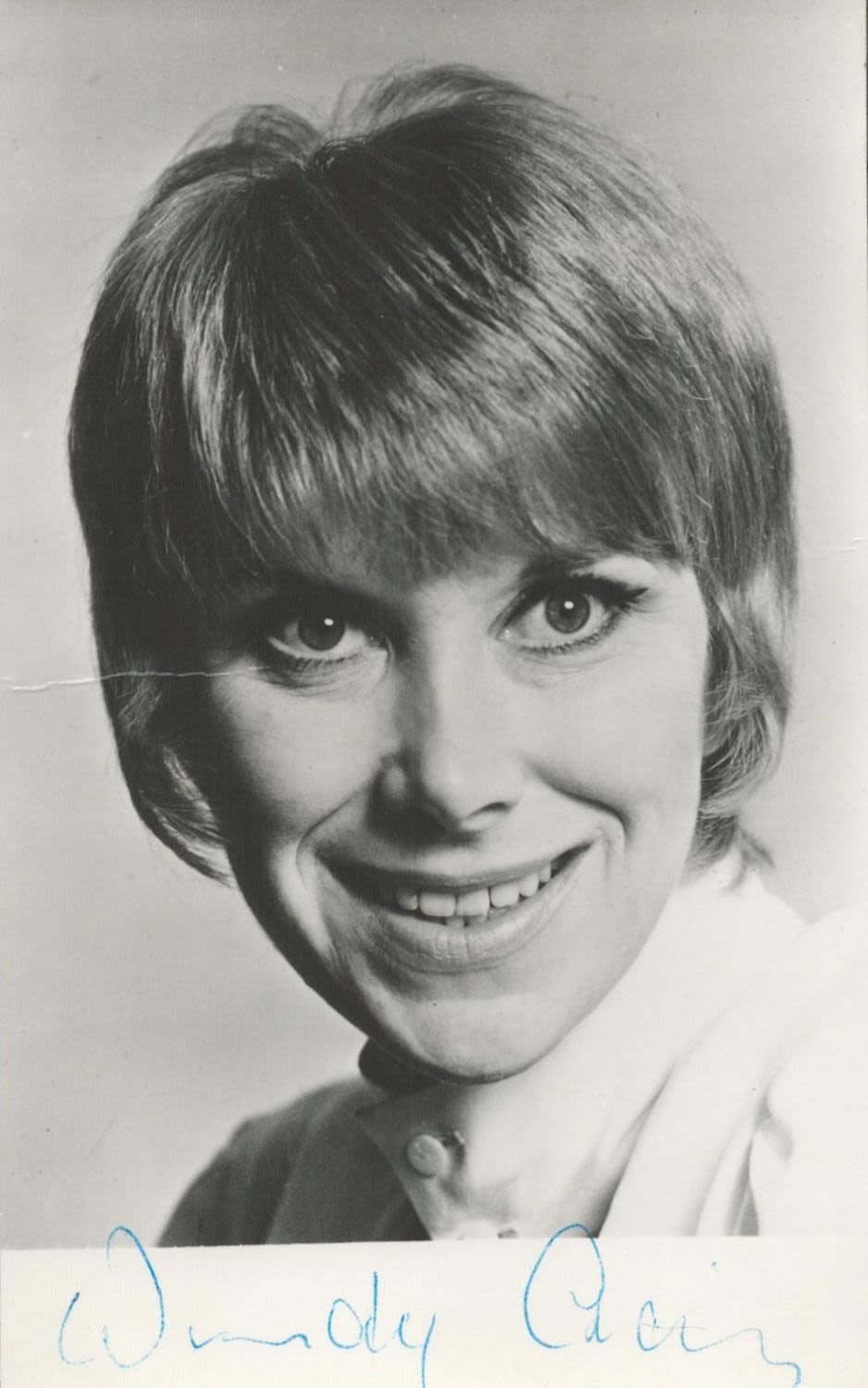 Lot 300: Wendy Craig signed 6x4 black and white photo....