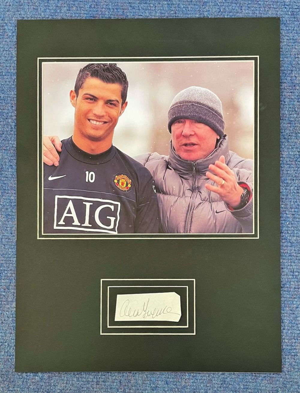 Lot 357: Football, Alex Ferguson matted 16x12 inch signature piece...