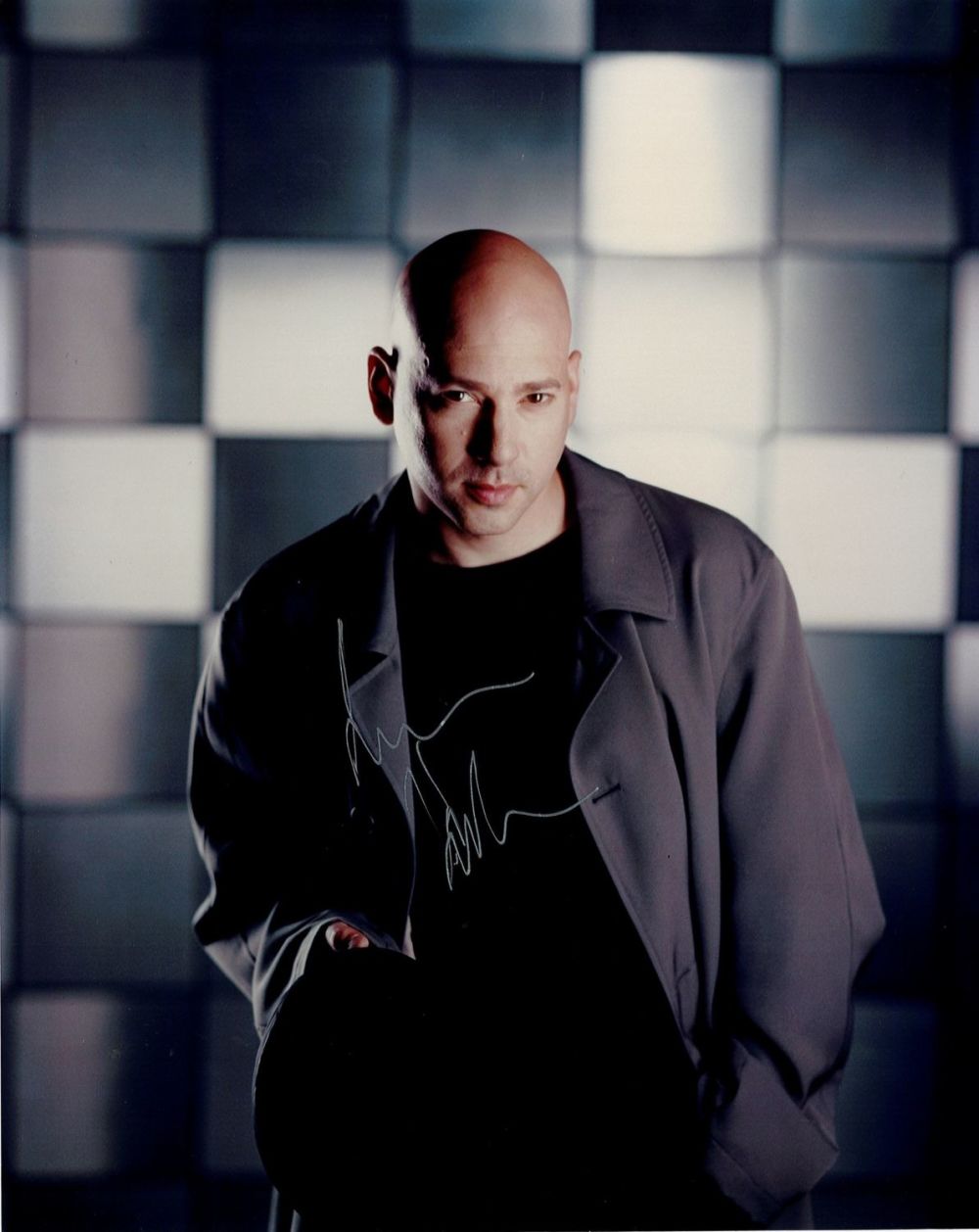 Lot 443: Evan Handler Signed 10x8 inch Colour Photo. Signed...