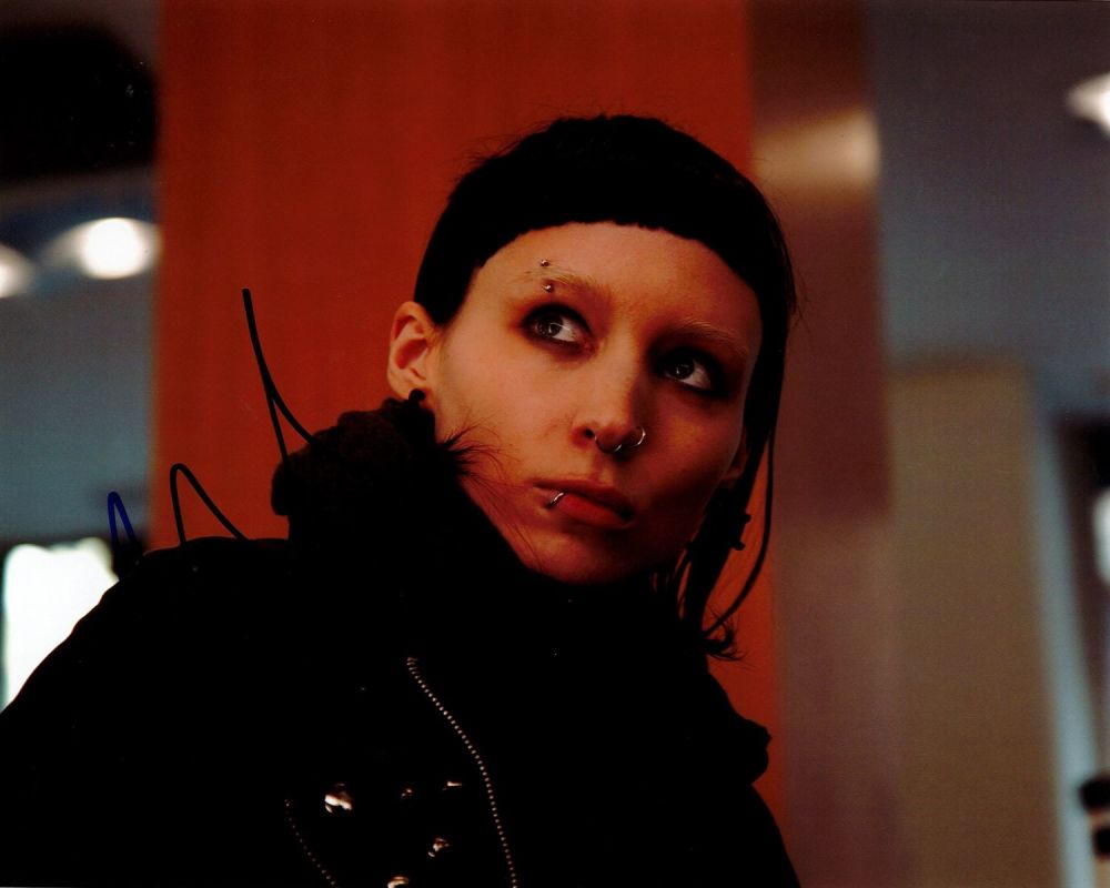 Lot 445: Actress Rooney Mara Signed 10x8 inch Colour Photo....