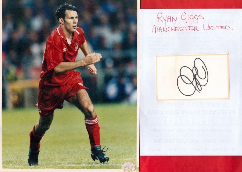 Lot 527: Footballer Ryan Giggs Manchester United 10x8 coloured photo...