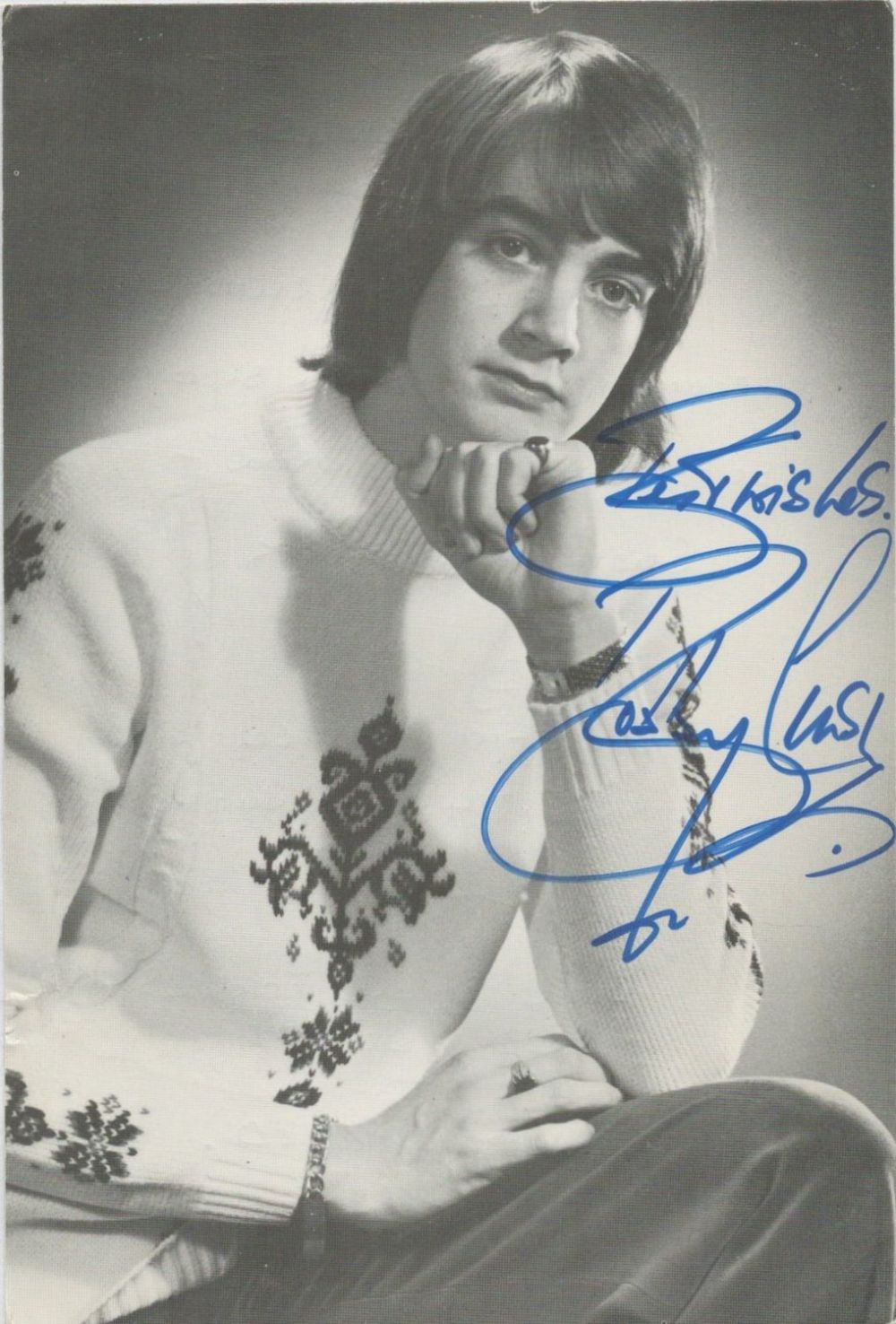Lot 630: Bobby Crush signed 6x4 vintage black and white...
