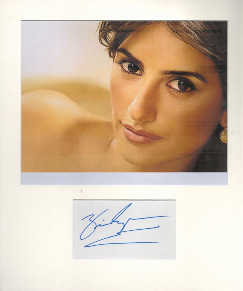 Lot 636: Penelope Cruz 14x12 overall mounted signature piece includes...