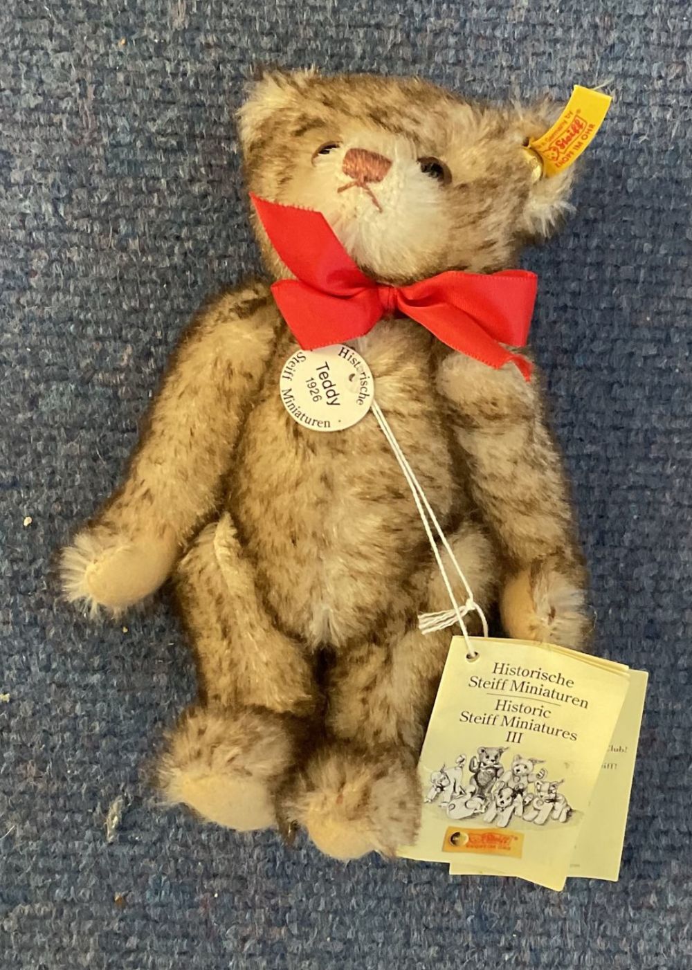 Lot 652: Historic Steiff Miniatures III 1926 16cm tall. Original...