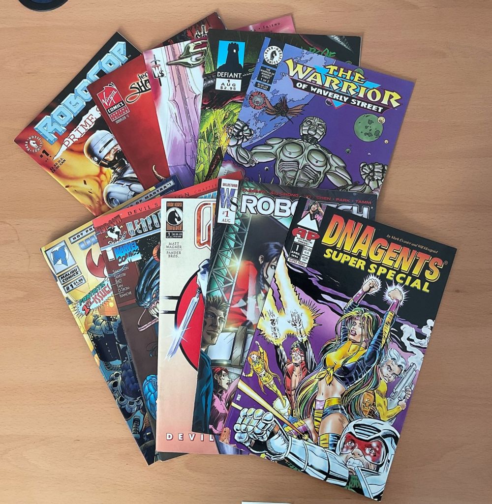 Lot 678: First Issue Comic book collection of 10 lovely...