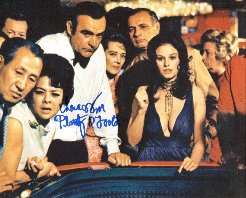 Lot 655: 007 James Bond girl Lana Wood, stunning photo...