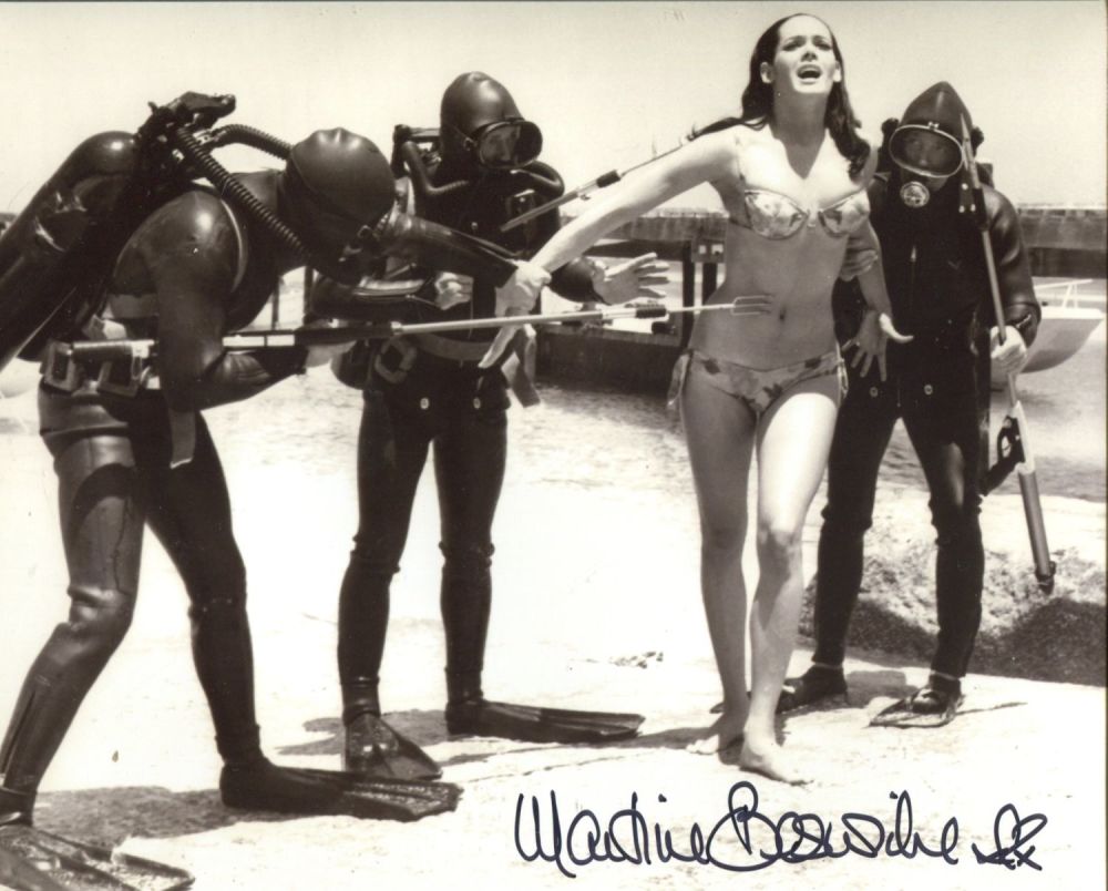 Lot 671: 007 James Bond movie Thunderball 8x10 photo signed...