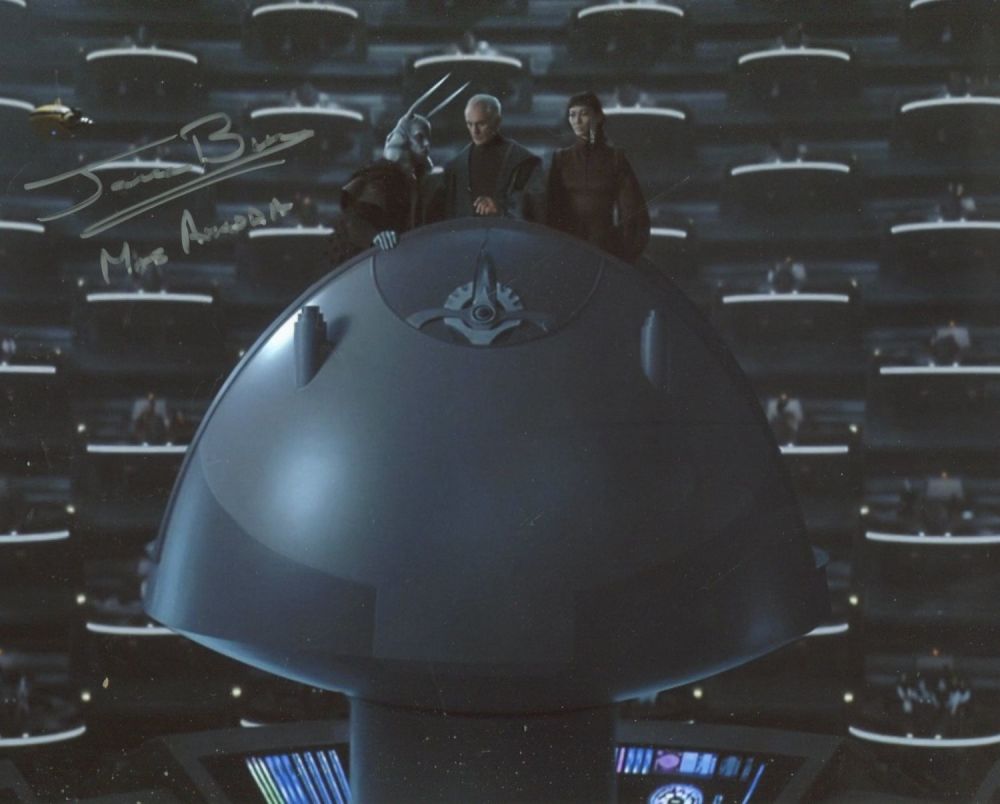 Lot 759: Star Wars The Phantom Menace 8x10 photo signed...