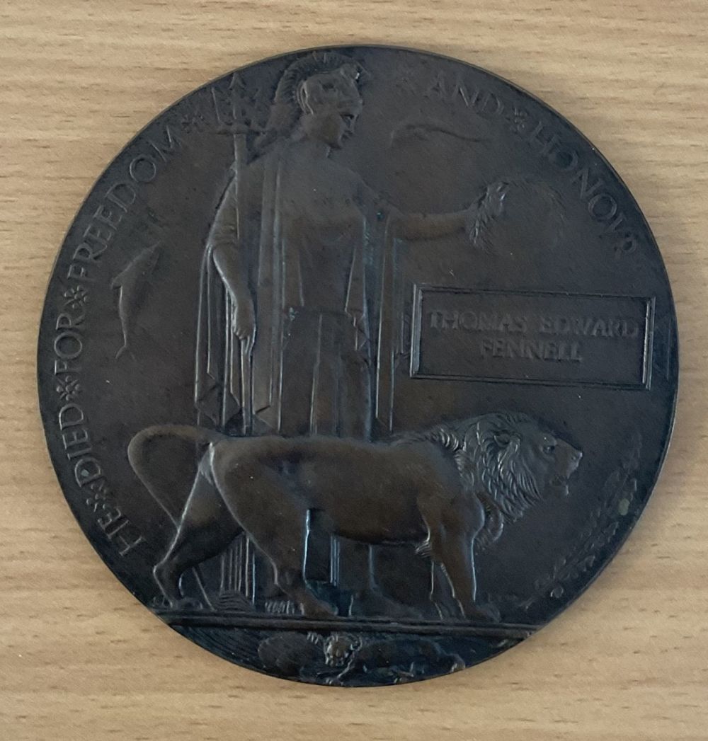 Lot 275: WW1 Death Plaque for Gunner Thomas Edward Fennel...