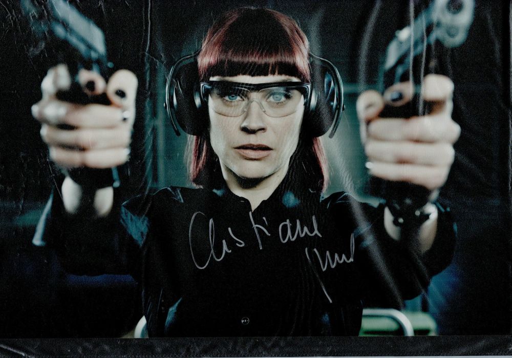 Lot 291: Christiane Paul Signed 12 x 8 inch Colour...