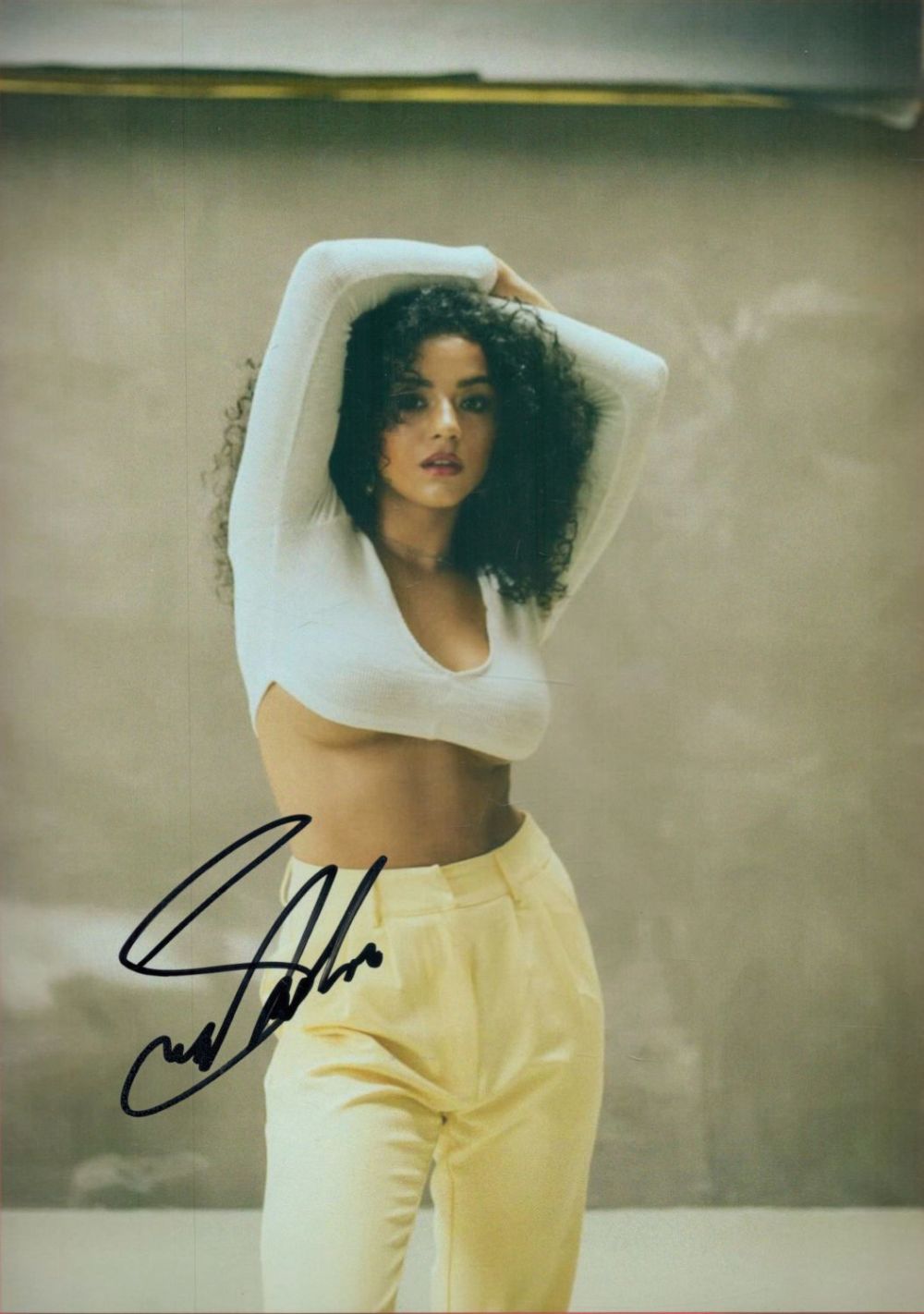 Lot 404: Shereen Cutkelvin (Neon Jungle Band) Signed 12x8 inch...