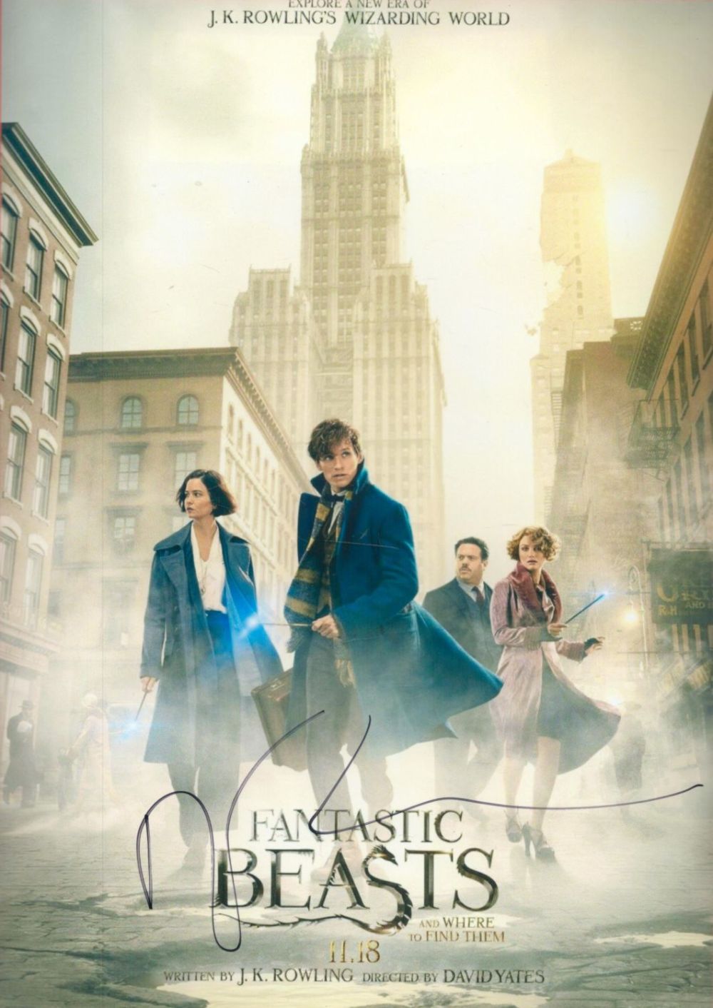 Lot 406: Dan FOGLER (Fantastic Beasts) Signed 12x8 inch Colour...
