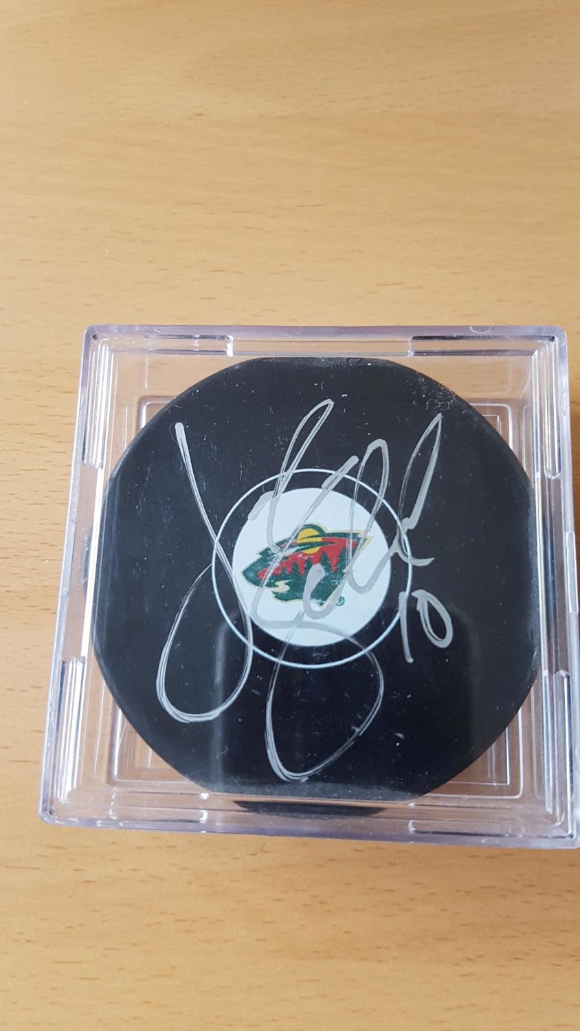 Lot 663: American Ice Hockey Player Jordan Schroeder Signed Official...