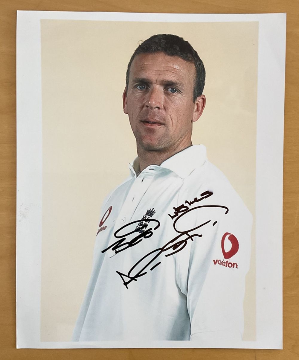 Lot 750: Alec Stewart Signed 10 x 8 inch Colour...