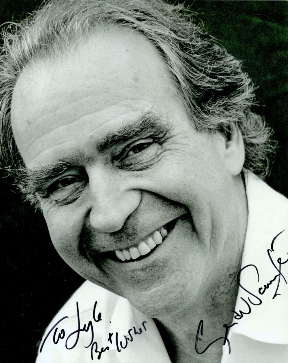 Lot 78: Gerald Scarfe signed 10x8 black and white photo....