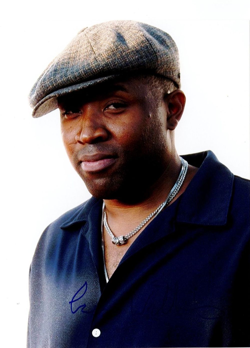 Lot 284: American Actor Cress Williams Signed 10x8 inch colour...