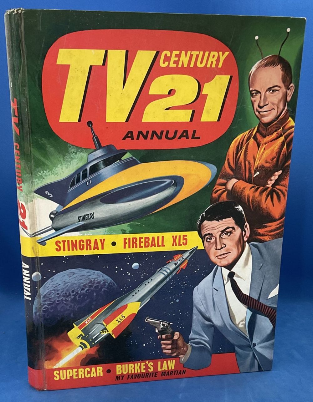 Lot 382: TV Century 21 Annual Featuring Stingray and Fireball...