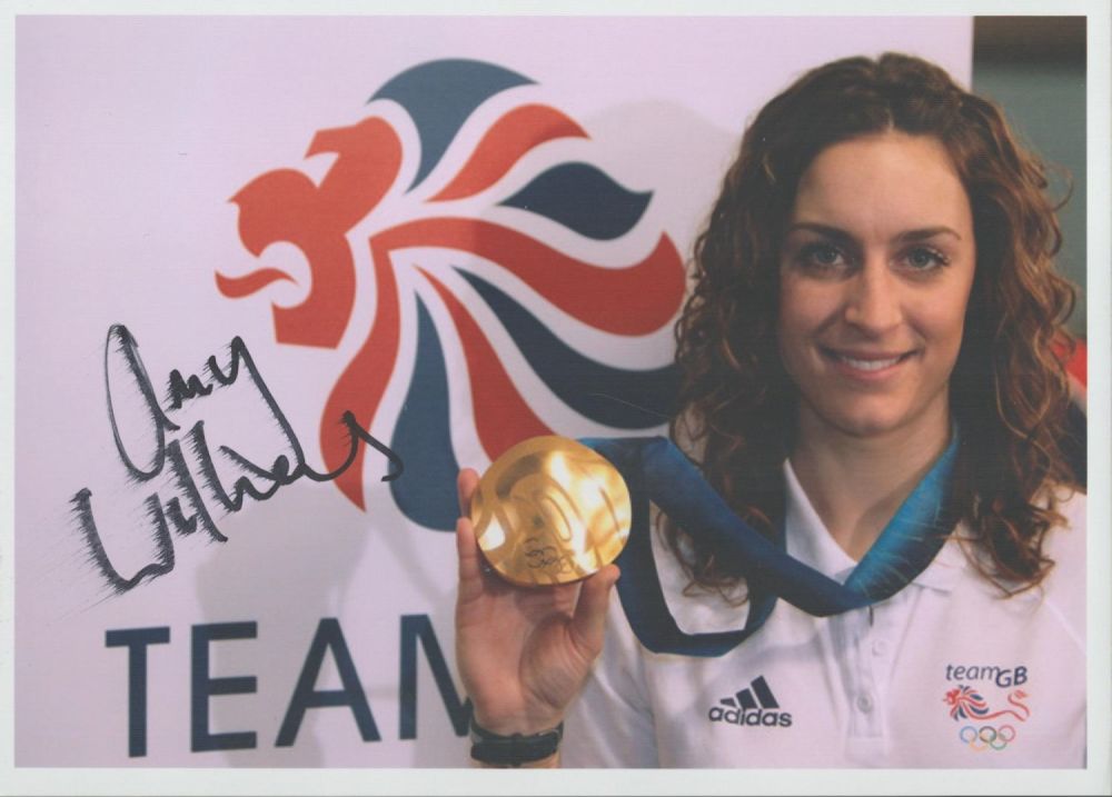 Lot 607: Winter Olympics Amy Williams signed 7x5 Team GB...
