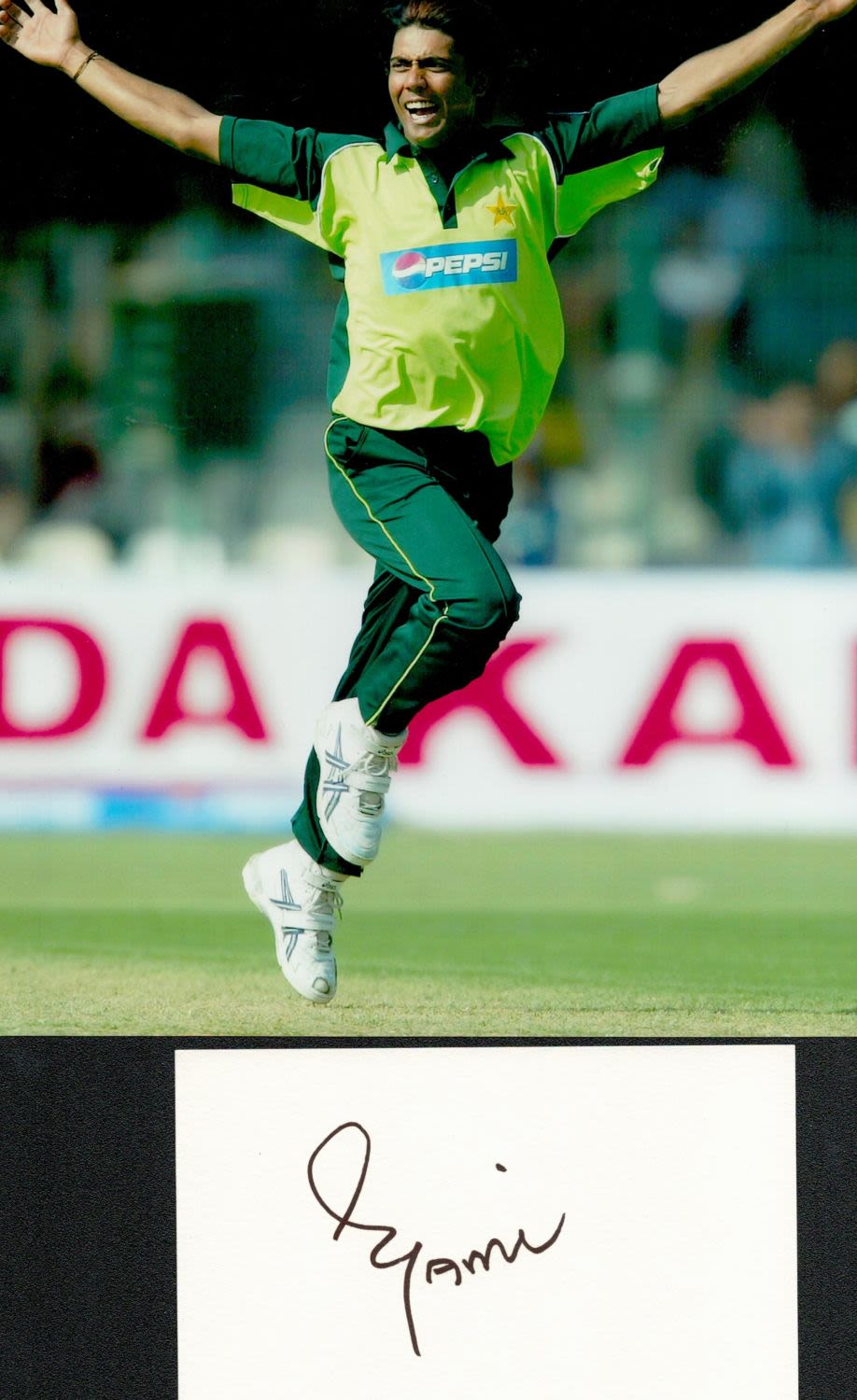 Lot 733: Pakistan Cricketer Mohammad Sami Signed Signature card with...