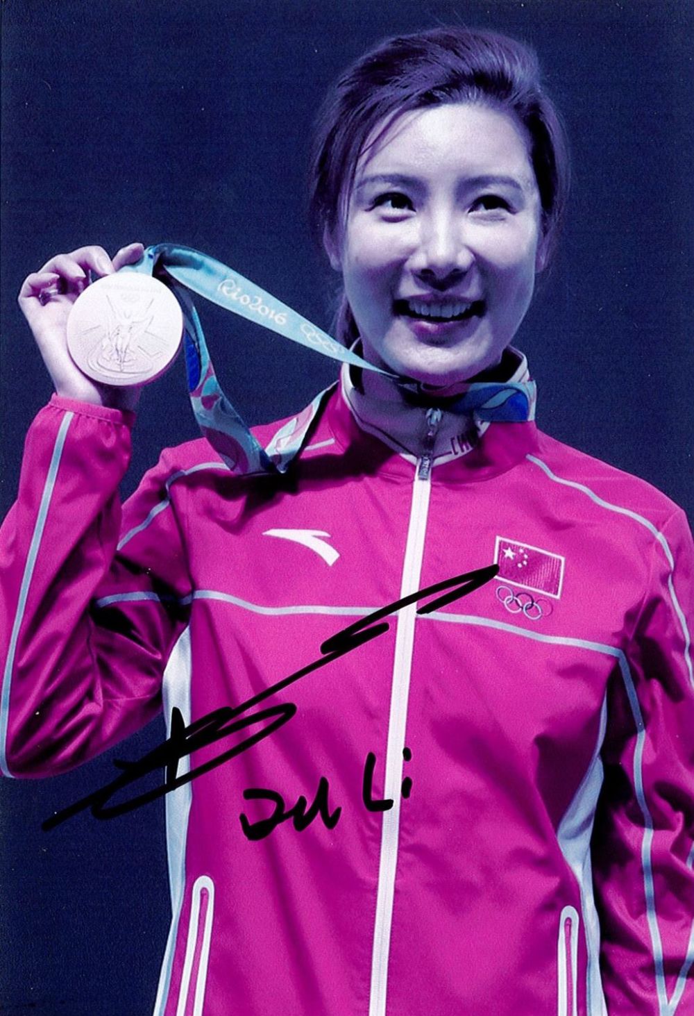 Lot 747: Olympics Du Li signed 6x4 colour photo double...