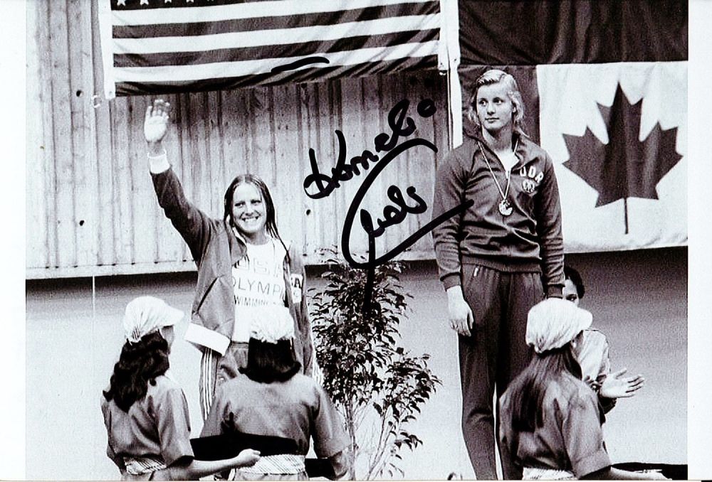 Lot 748: Olympics Kornelia En Der signed 6x4 colour photo....