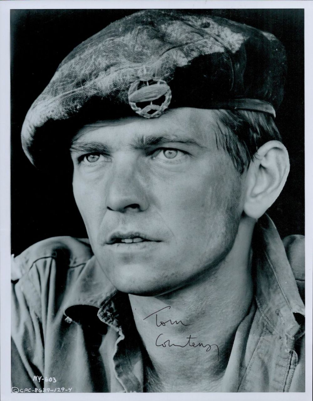 Lot 258: Tom Courtenay Actor Signed 8x10 Photo. All autographed...