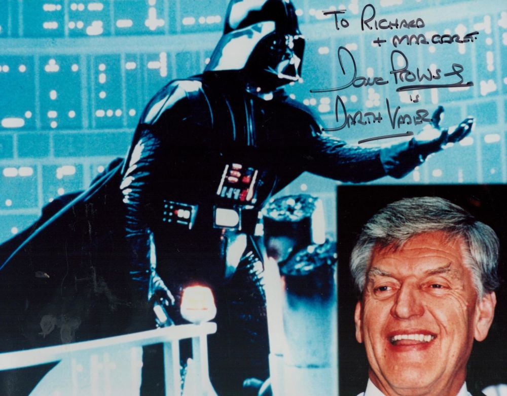 Lot 486: Dave Prowse signed Darth Vader 10x8 Star Wars...